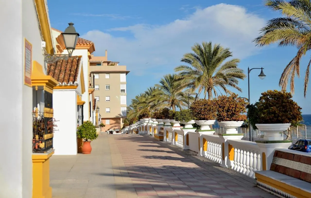 Estepona Seafront Apartment 0*,